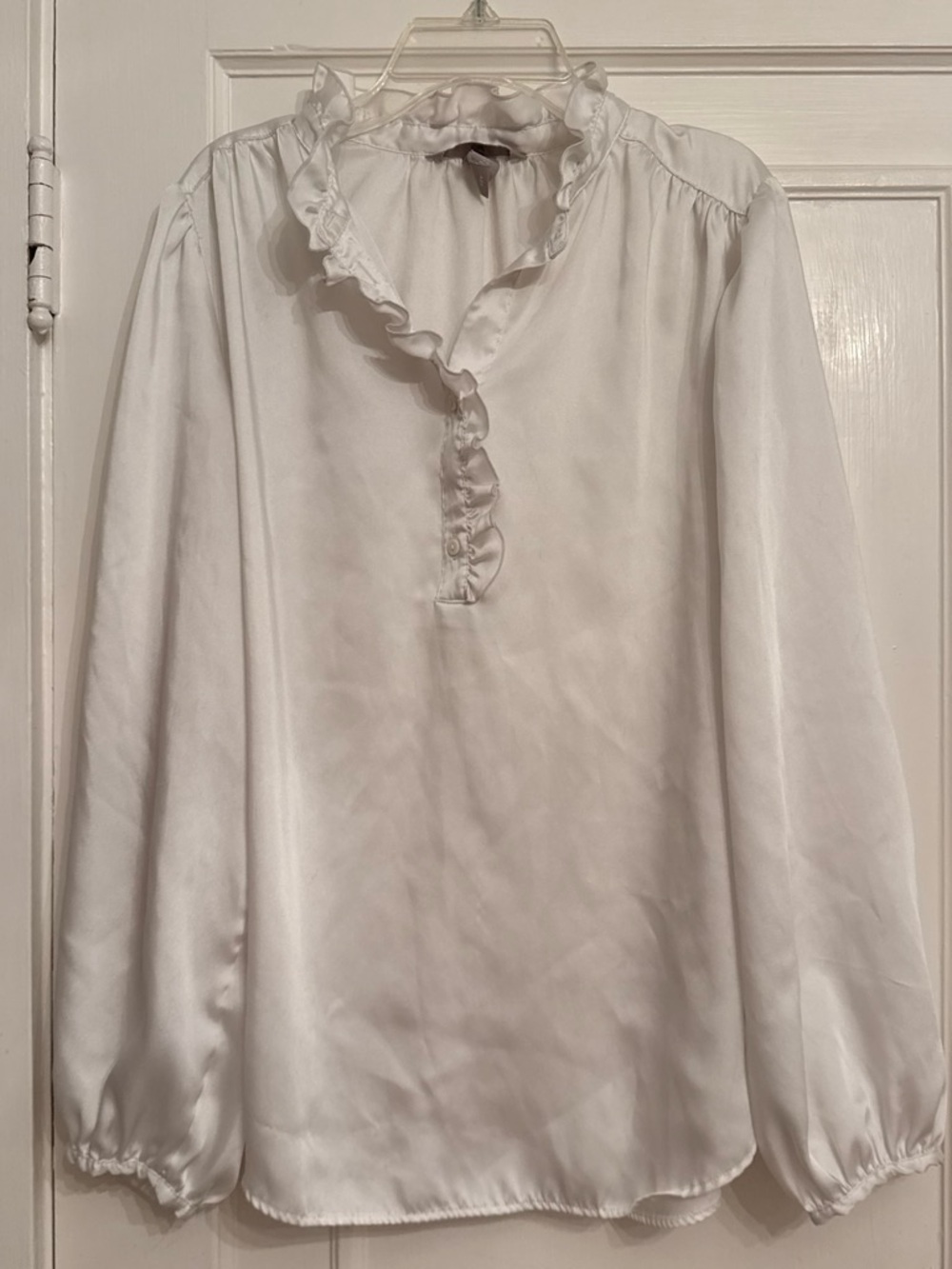 H&M White Ruffle Collar Satin Blouse